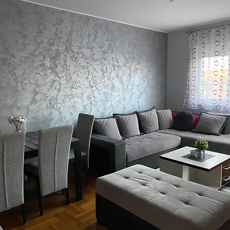 Apartment Malina 24 *